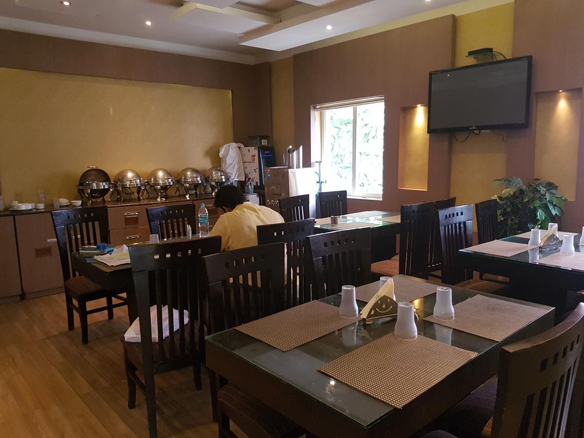 Sbs Grand Hotell Coimbatore Exteriör bild